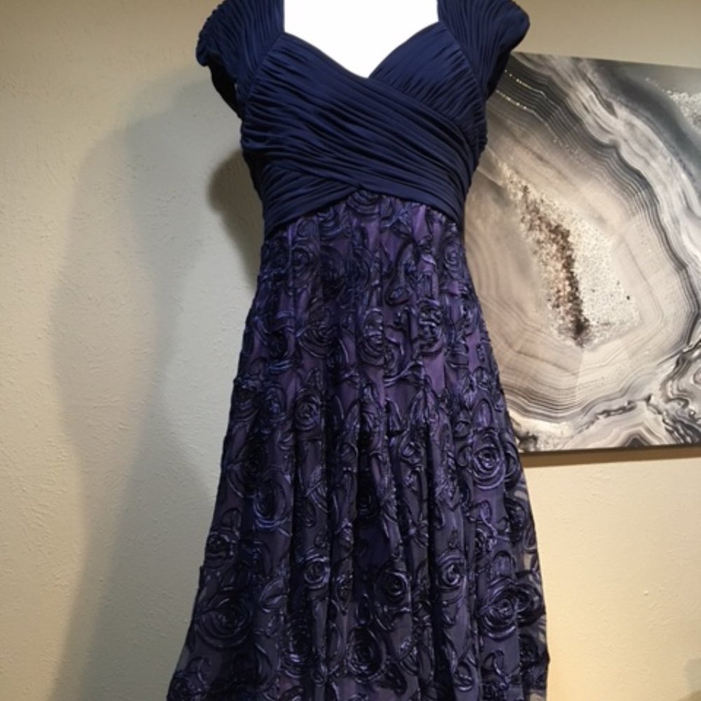 Adrianna Papell  fit and flare SZ 12